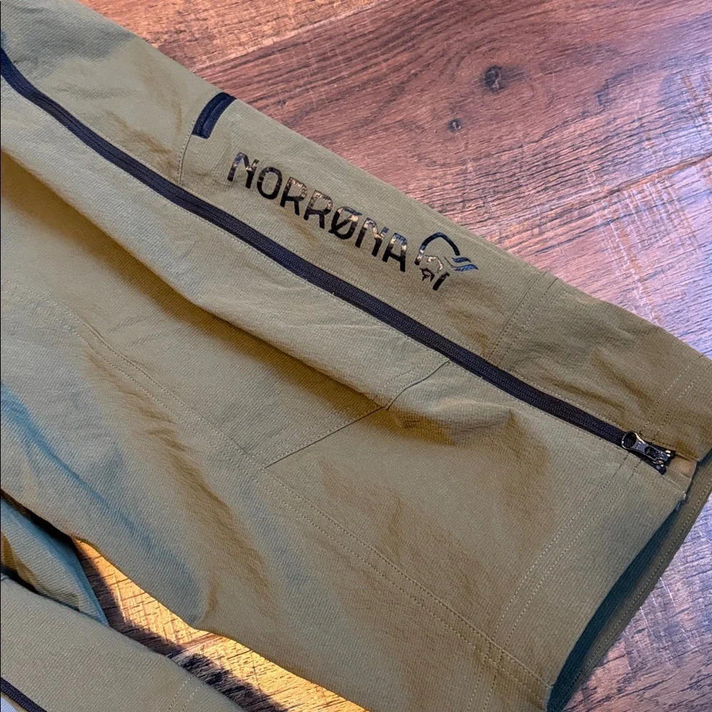 Phenomenal men’s Norrona brand Norwegian heavy duty sports shorts. Size m - Picture 7 of 9